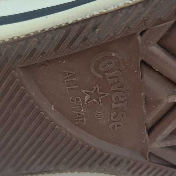 CONVERSE Vintage Red Chuck Taylor All Star Hi Top - Picture 8 of 9